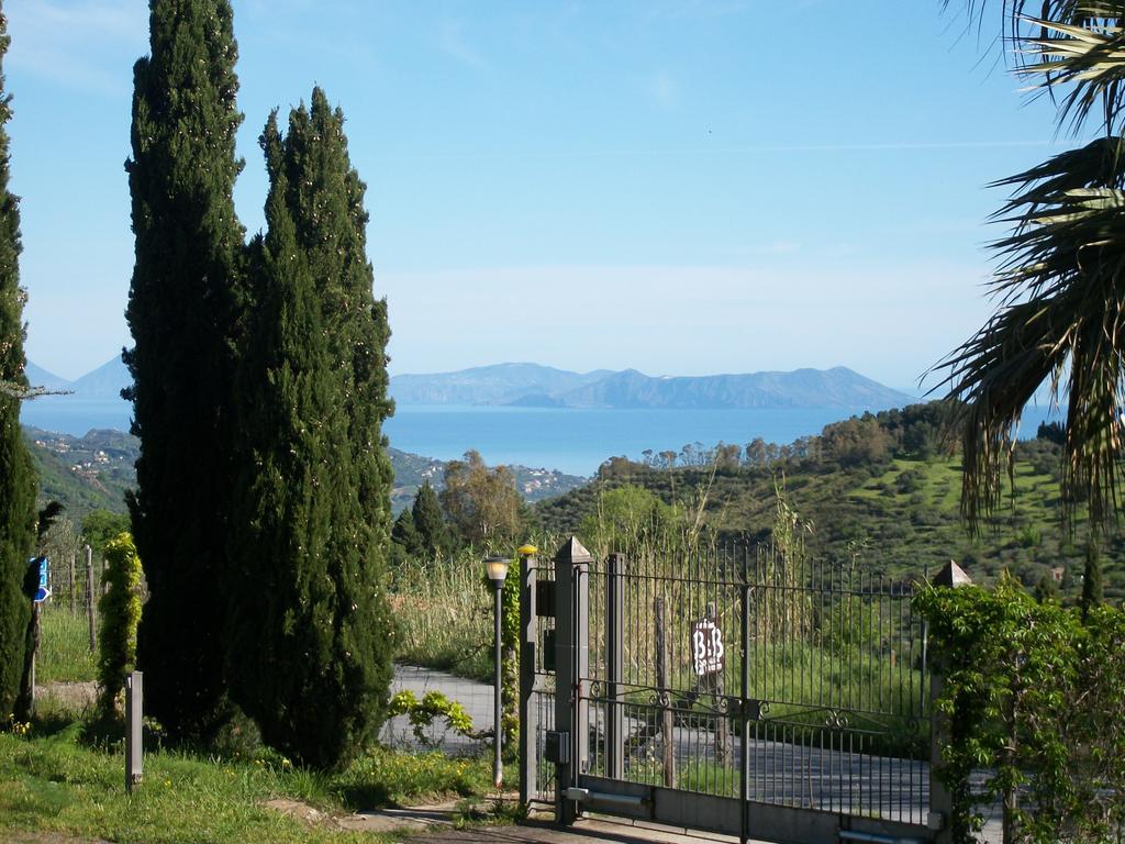 Le Poiane B&B Vacanze San Piero Patti Exterior foto