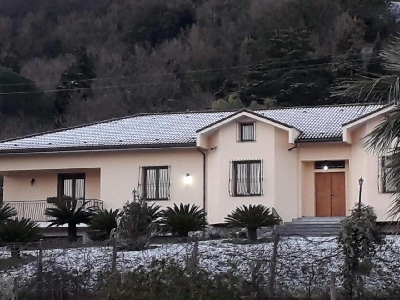 Le Poiane B&B Vacanze San Piero Patti Exterior foto